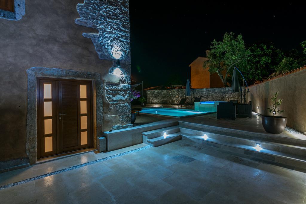 Villa Sagri - Heated Pool Zagrici Buitenkant foto