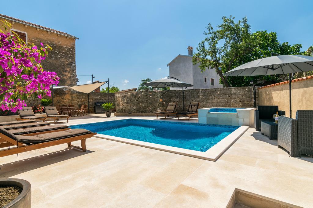 Villa Sagri - Heated Pool Zagrici Buitenkant foto