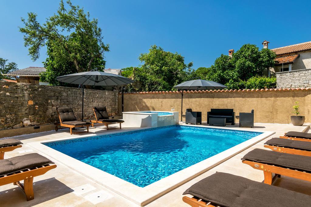 Villa Sagri - Heated Pool Zagrici Buitenkant foto
