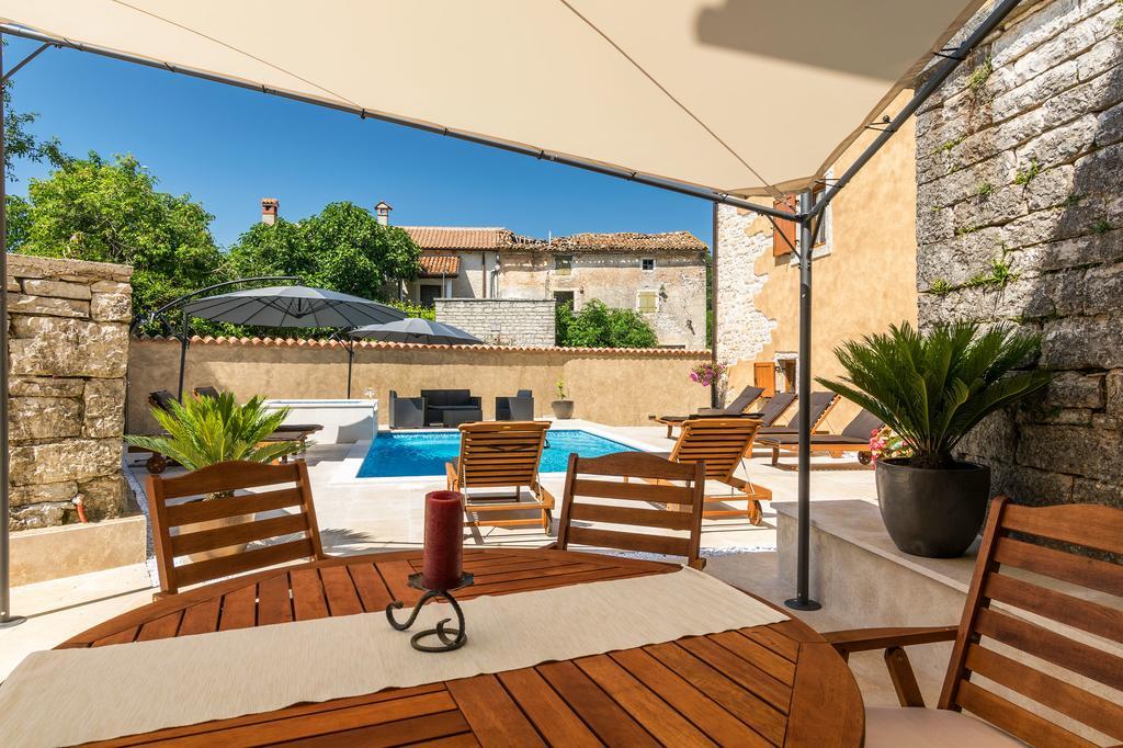 Villa Sagri - Heated Pool Zagrici Buitenkant foto