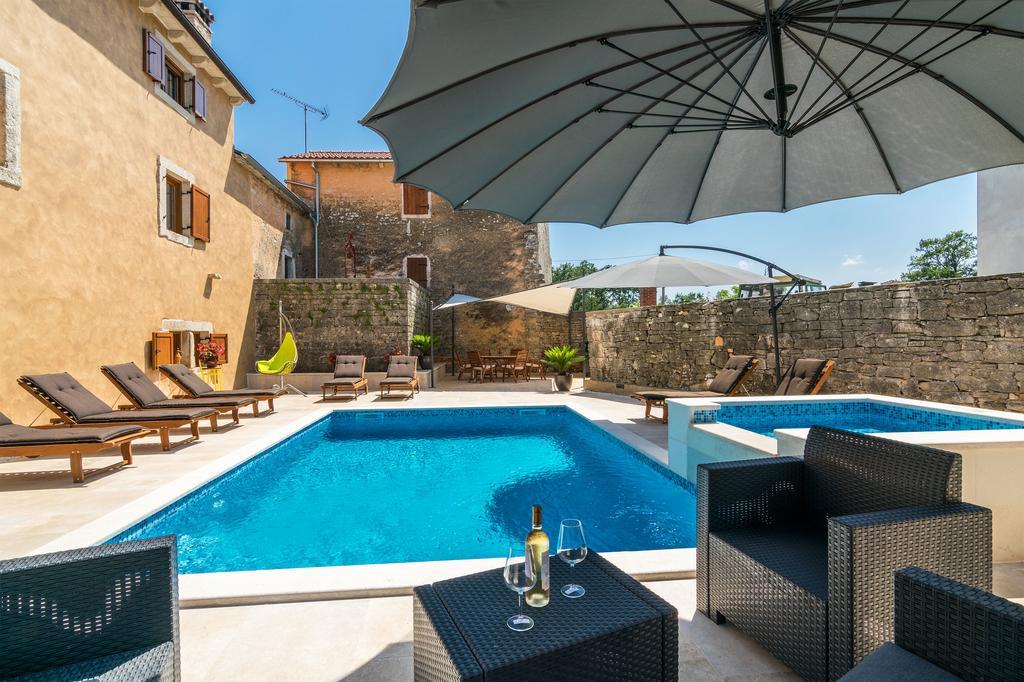Villa Sagri - Heated Pool Zagrici Buitenkant foto